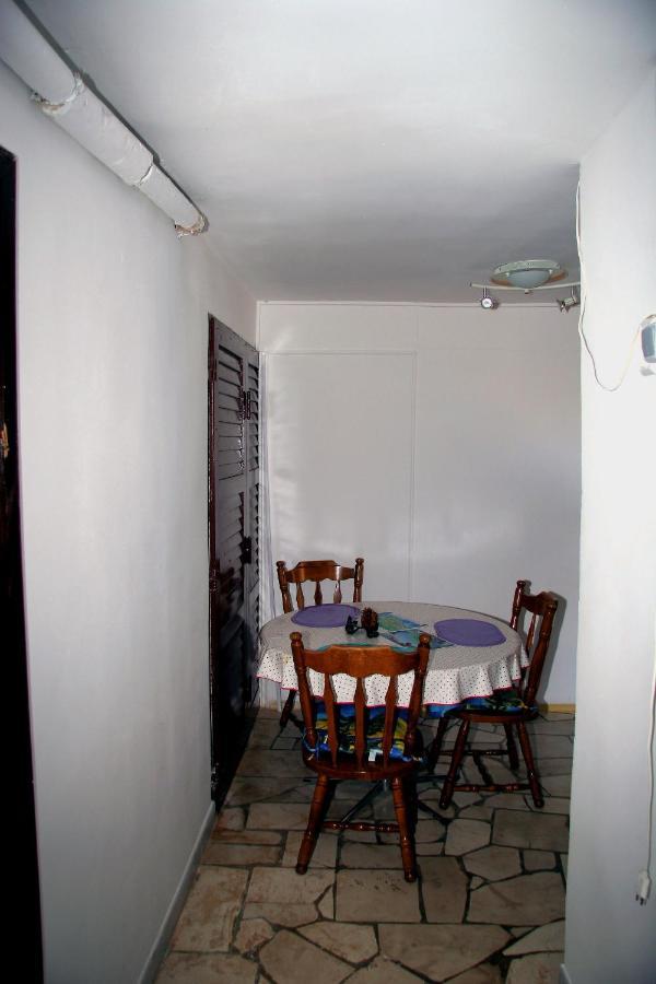 Apartments Valerija Supetar Ngoại thất bức ảnh