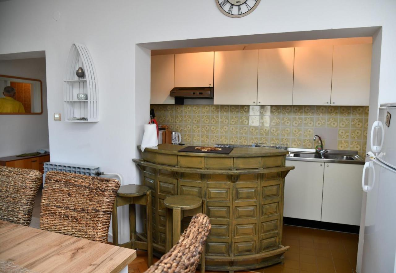 Apartments Valerija Supetar Ngoại thất bức ảnh