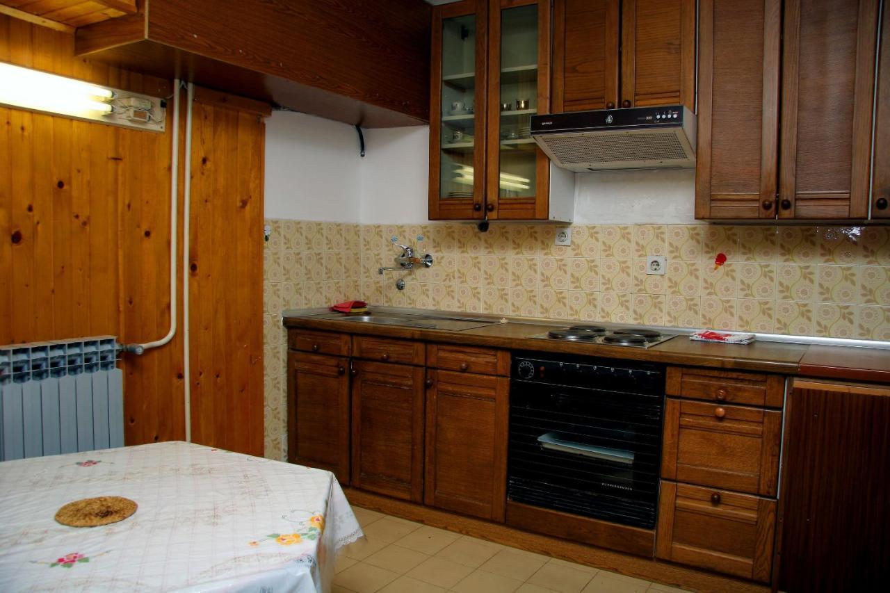 Apartments Valerija Supetar Ngoại thất bức ảnh